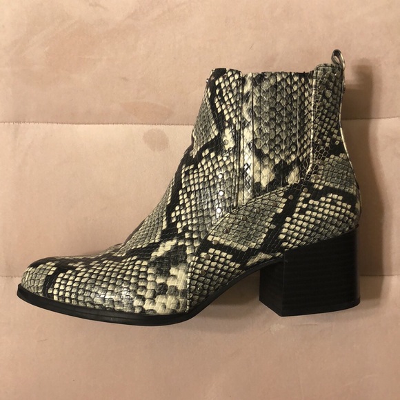 Circus by Sam Edelman snake skin booties - Picture 3 of 5